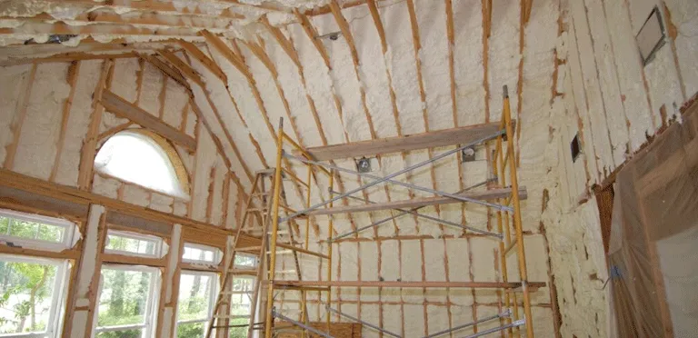 آیا عایق فوم اسپری برای عایق صدا خوب است؟